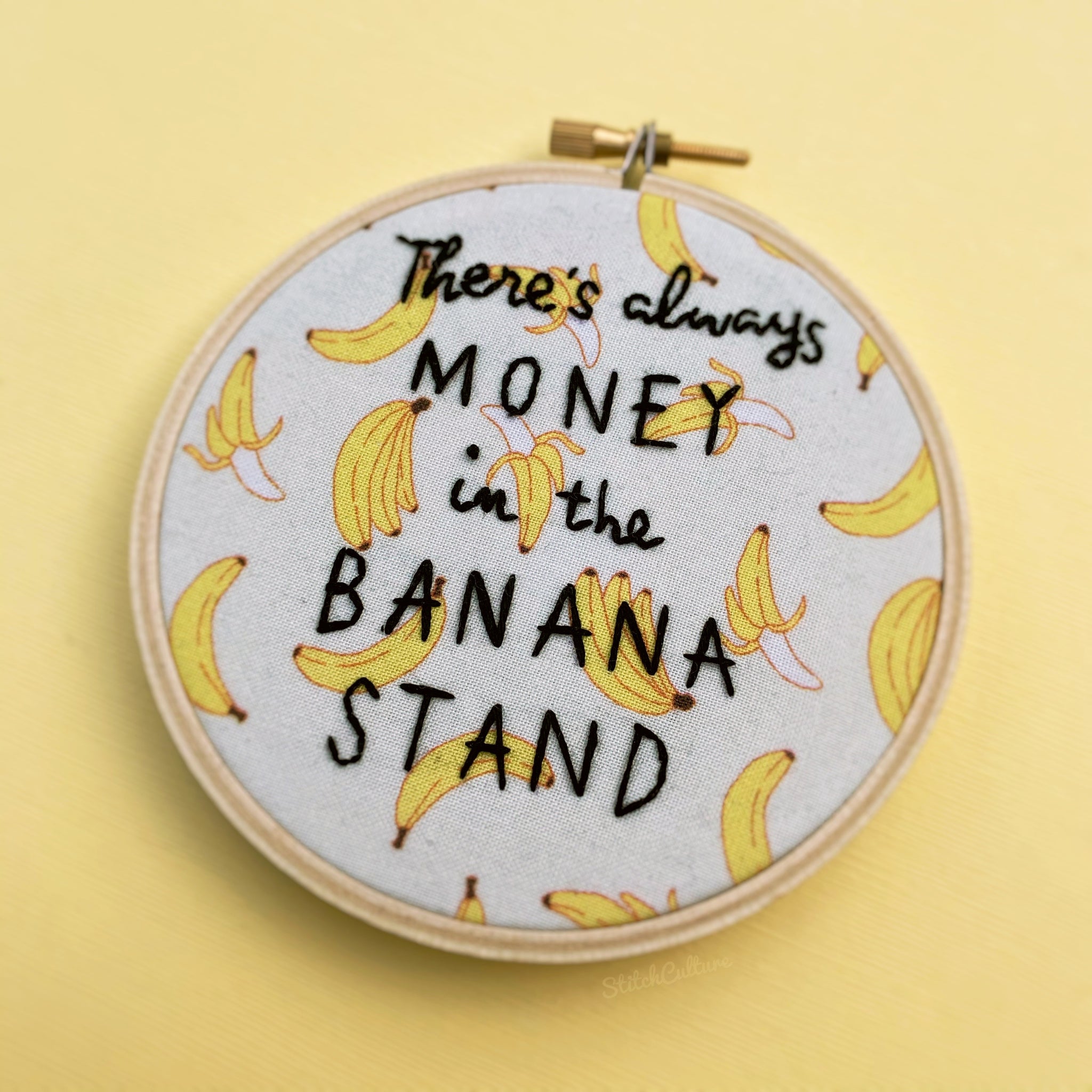 THERE'S ALWAYS MONEY IN THE BANANA STAND / Bluth hoop